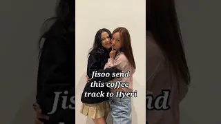 Jisoo send coffee track to Hyeri to the set of " May I help you " #jisoo #hyeri #blackpink