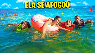 ELA FOI PARAR NO MEIO DO MAR E TIVEMOS QUE RESGATAR! - JULIANA BALTAR