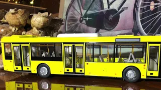 Коллекционные модели общественного транспорта. Автобус «МАЗ-203».