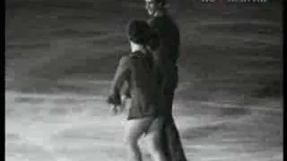 Танцы на льду. Пахомова и Горшков "Вдоль по Питерской" (поёт