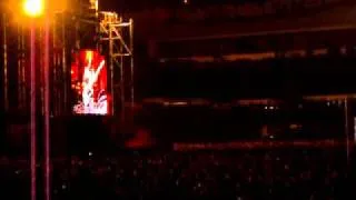 Iron Maiden - The Evil That Men Do (Live Chile 2011)