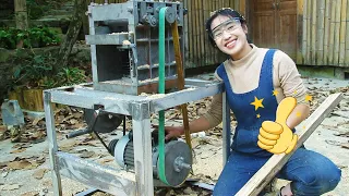 Genius Girl Helps Carpenter Uncle Repair Push-Throw Machine, Change Too Practical