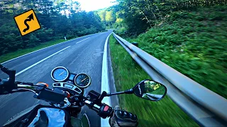 Little YAMAHA YBR 250 on one nice road (4K)