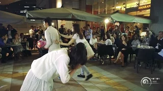 フラッシュモブ サプライズ プロポーズ Flashmob Surprise Proposal えっ! プロポーズ 失敗!?  Selena Gomez " One and the same "