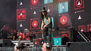 Guns N' Roses (live) - Slither (Velvet Revolver cover) - Tottenham Hotspur Stadium, London 2022