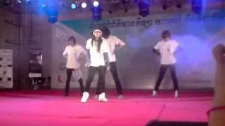 Qu T perform @Koh Pich (12 Sep 2010) Intro, Bad Girl Good Girl & I My Me Mine