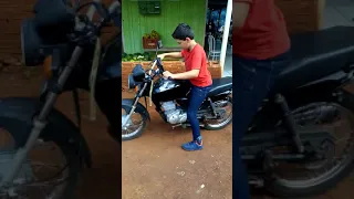 aprendendo andar de moto