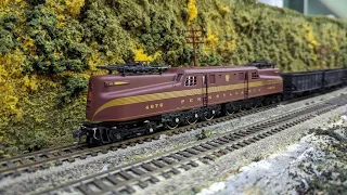 My Pennsylvania Railroad GG1 #4876 Running on the Layout - Doolittle Station