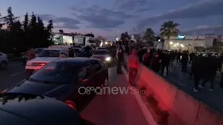 Durrës, qytetarët bllokojnë autostradën te Ura e Dajlanit