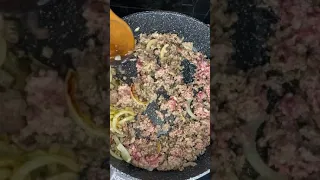 Очень вкусный пирог с капустой и фаршем🥰