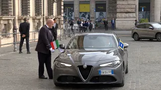 Meloni sceglie auto italiana, arriva a Palazzo Chigi in Alfa Romeo Giulia per insediamento governo