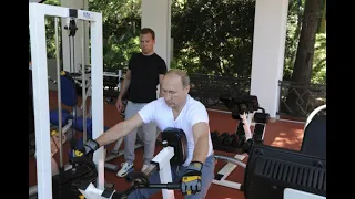 Vladimir Putin presume rutina en el gimnasio