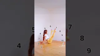 Anna McNulty Viral Stretch TikTok