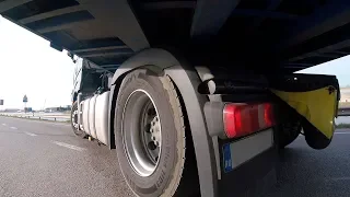 Poziționarea la rampă: instrucțiuni și tehnici de bază pentru șoferii de camion cu semiremorcă