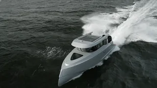 Jasper Marine’s Striking Freedom 28