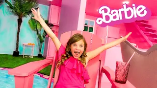 BARBIE'S DREAMHOUSE! How did i get here???