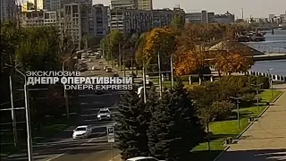 Тройное ДТП на Набережной в Днепре | Видео момента