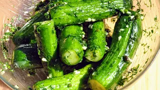 How to pickle cucumbers in a bag. Easy and quick recipe. Dill pickles in a 30 minuts🥒  [ENG SUB]