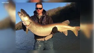 Does teen's 52-inch fish break a state record?