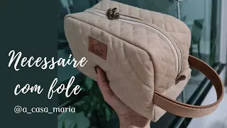 NECESSAIRE COM FOLE E ALÇA