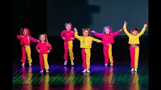 Современные танцы для детей, группа 3-4 года. Концерт школы Dance Life в Курске. Филиал Клыкова