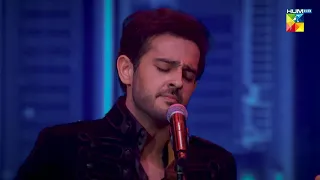 Watch Azaan Sami Khan & His Mesmerising Performance At The 8th Hum Awards.