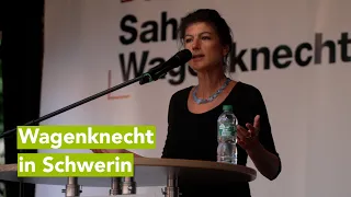 Auftritt von Sahra Wagenknecht auf dem Markt in Schwerin