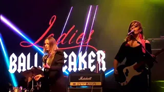 LADIES BALLBREAKER - "Dirty Deeds" - Couvrot Connection Festival - 17.09.2022 - (vidéo 2)
