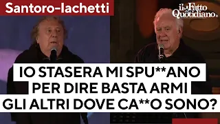 Basta armi, Iacchetti sul palco con Santoro: "Stasera mi spu**ano ma gli altri dove ca**o sono?"