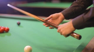 Snooker Basics with Judd Trump & Neil Robertson - Grip