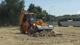 VF Venieri Backhoe Loader Digging1