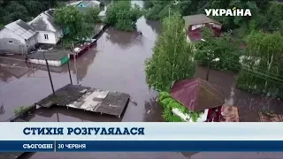 Негода продовжує атакувати Україну