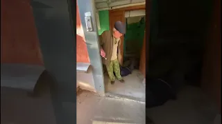 Он похоже упал, походу 😂 #shorts