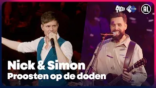 Nick & Simon - Proosten op de doden