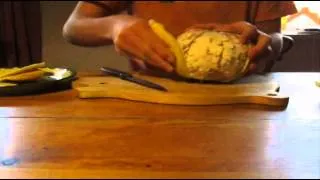 How to Cut and Peel a Pomelo (and taste test)