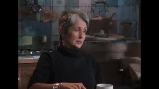 Joan Baez impersonating Bob Dylan