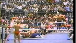 WWC: The Invaders vs Ron Starr & Chicky Starr (1986)