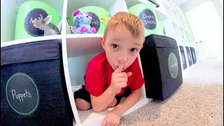 FATHER & SON PLAY HIDE AND SEEK! / Toy Room Edition