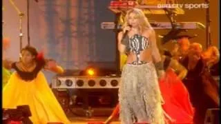 SHAKIRA EN EL CONCIERTO DE LA COPA MUNDIAL 2010 ( HIPS DON`T LIE)