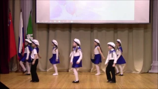 танец " Бескозырка белая", воспитанники детского сада"Светлячок"