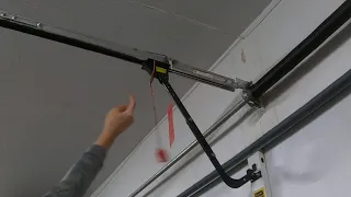 HOW TO FIX YOUR GARAGE DOOR WHEN IT WON'T OPEN AUTOMATICALLY | GARAGE DOOR WON'T OPEN FIX