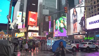 Fashion show on Times Square Billboards filming by Alexander Gurman Suanet's runway production