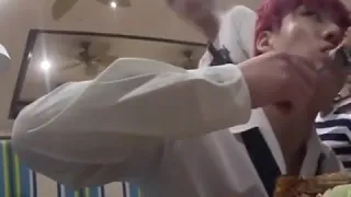 Baby Jungkook eats really well (BTS SUMMER PACKAGE IN SAIPAN)