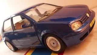 VW Volkswagen Golf Mk4 Mk IV in scale 1:24 by bburago