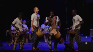 Africa Night 2017 Babara Bangoura kartu su perkusijos studija "Afrikos būgnai"