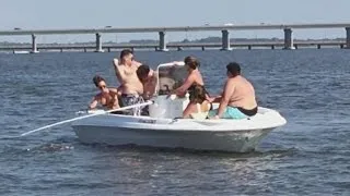 Video catches boaters brawling in Maryland