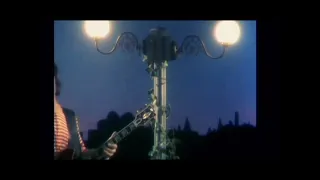 Gary Moore feat. Phil Lynott - Parisienne Walkways (Official Music Video)