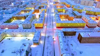 Норильск. Зачем в городе строили дома без балконов? А которые были срезали?