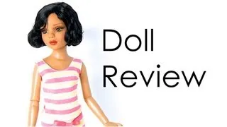 Doll Collection Review: Tonner Doll - Essential Lizette - Wigged Out, Too | The Red Gumball