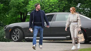 Ben Affleck seems to really want to separate, he is reluctant to return to J.Lo's house anytime soon